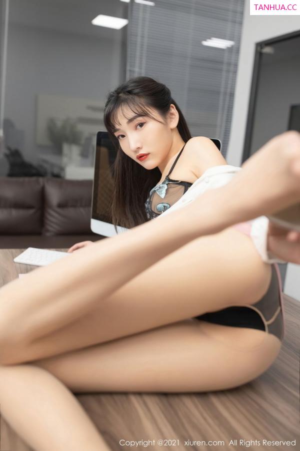 陆萱萱  [XiuRen]高清写真图 2021.01.21 No.3030 陆萱萱第16张图片